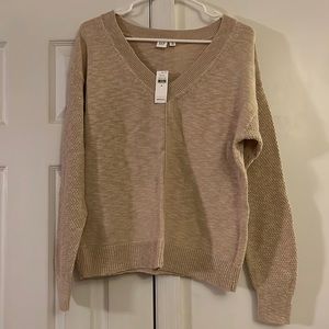 Gap Factory Women’s Beige V Neck Sweater with Middle Seam down the Front